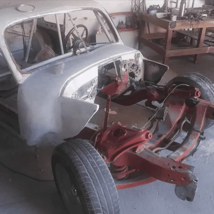 Auto antes del arenado - Pilar