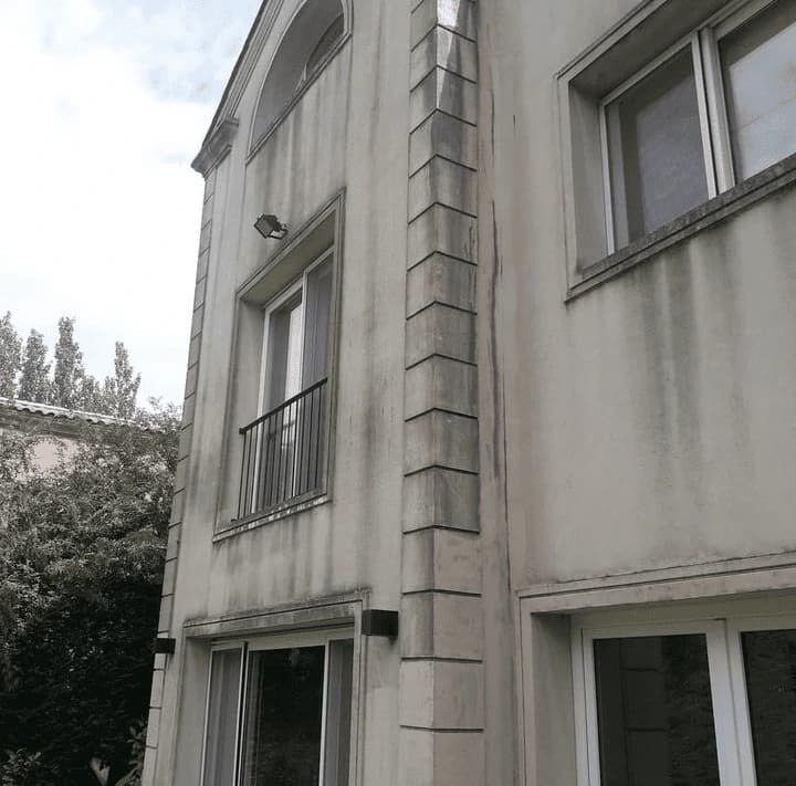 Fachada frontal antes del arenado - San Martín