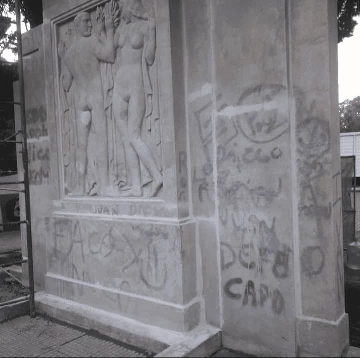 Monumento antes del arenado - San Miguel