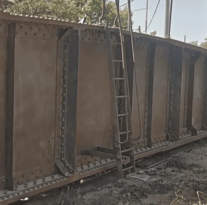 Paredón industrial después del arenado - José C. Paz