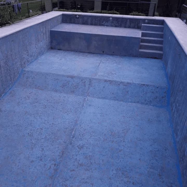 Piscina antes de la pintura - Zona Norte