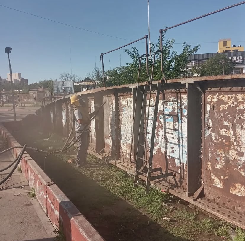 Arenado de Pasarela Metálica Urbana - Imagen 3