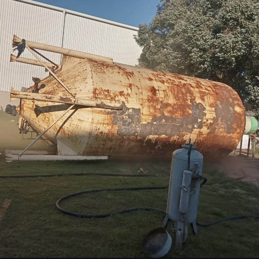 Arenado Exterior de Tanques Industriales - Imagen 3